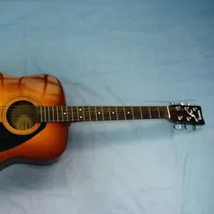Продаю акустическую вестерн -гитару YAMAHA F310