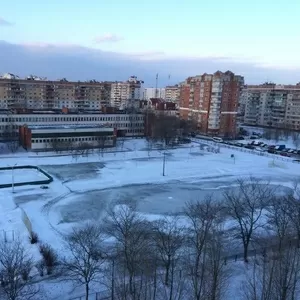 Срочно 3-комн квартиру Юга СШ40