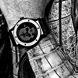 Наручные часы Hublot Skull Bang кварцевые