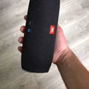 Беспроводная колонка JBL Charge3