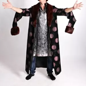 в аренду костюмы маскарада-, царь Грозный,  гангстер,  паяц идр.