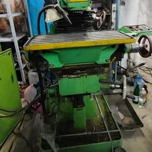 ВМ131ВФ1 широкоуниверсальный фрезерный станок