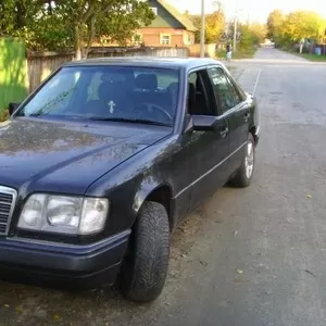Мерседес-Е200(W124)  