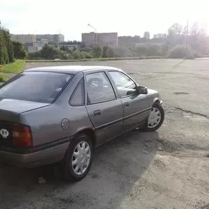 Продам автомобиль Опель Вектра А 1.6 моно